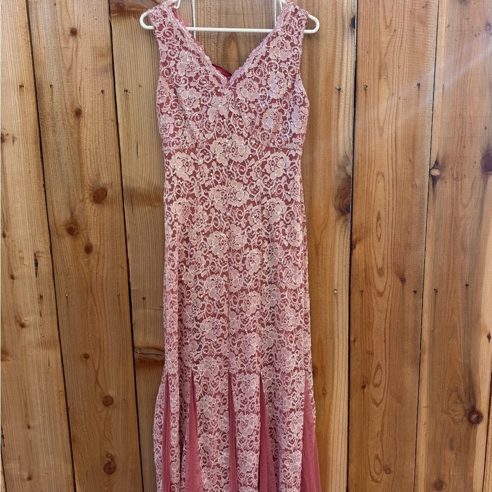 Candalite Women's Pink Lace V-Neck Evening Dress